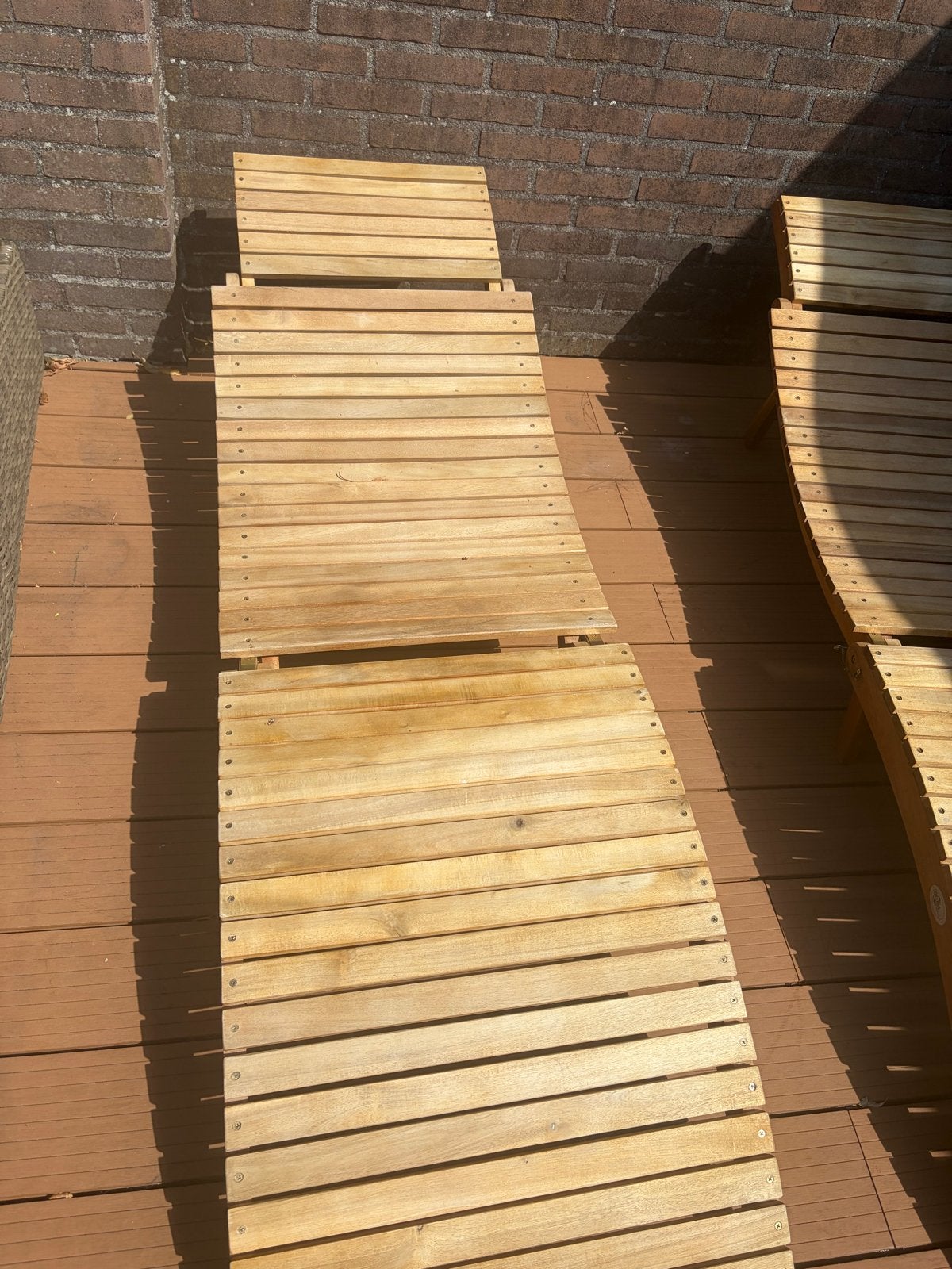 Twee houten ligbedden voor de tuin, Ophalen, Gebruikt, Hout