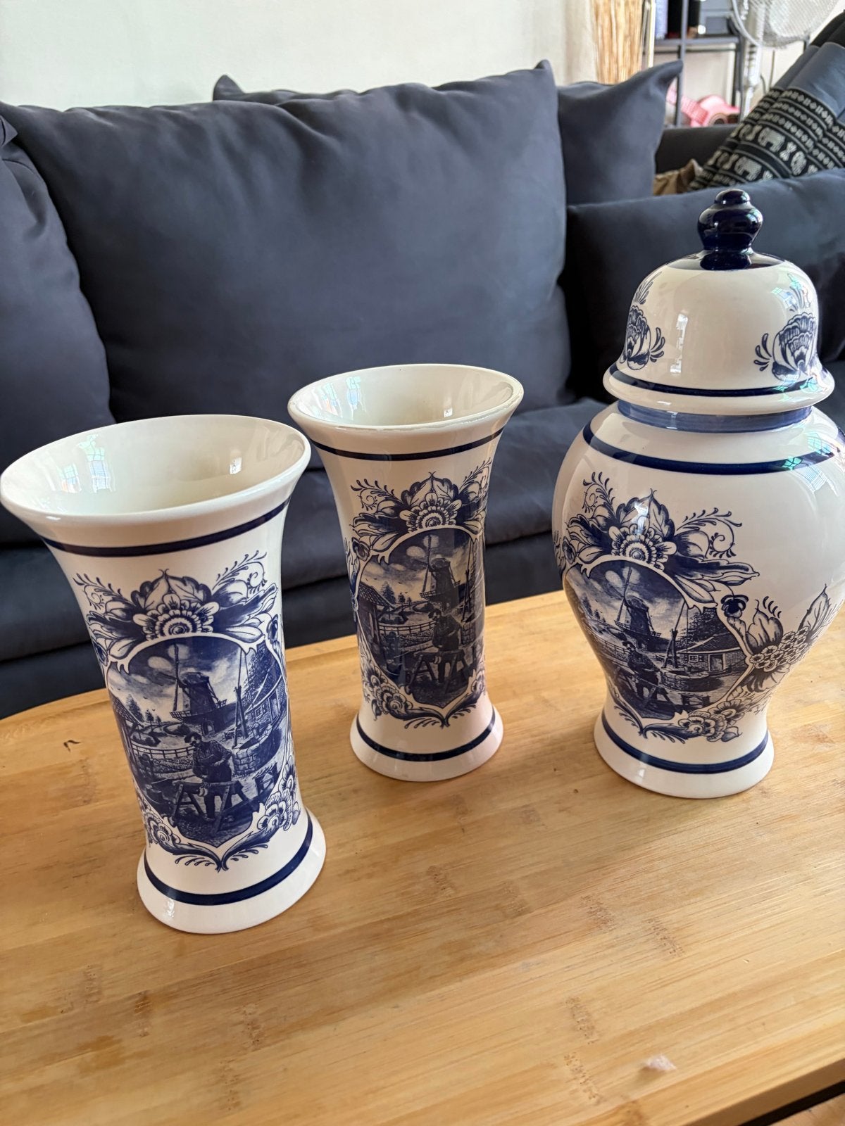 Delfts Blauw vazen en pot met deksel - Hollandse Keramiek, Ophalen of Verzenden
