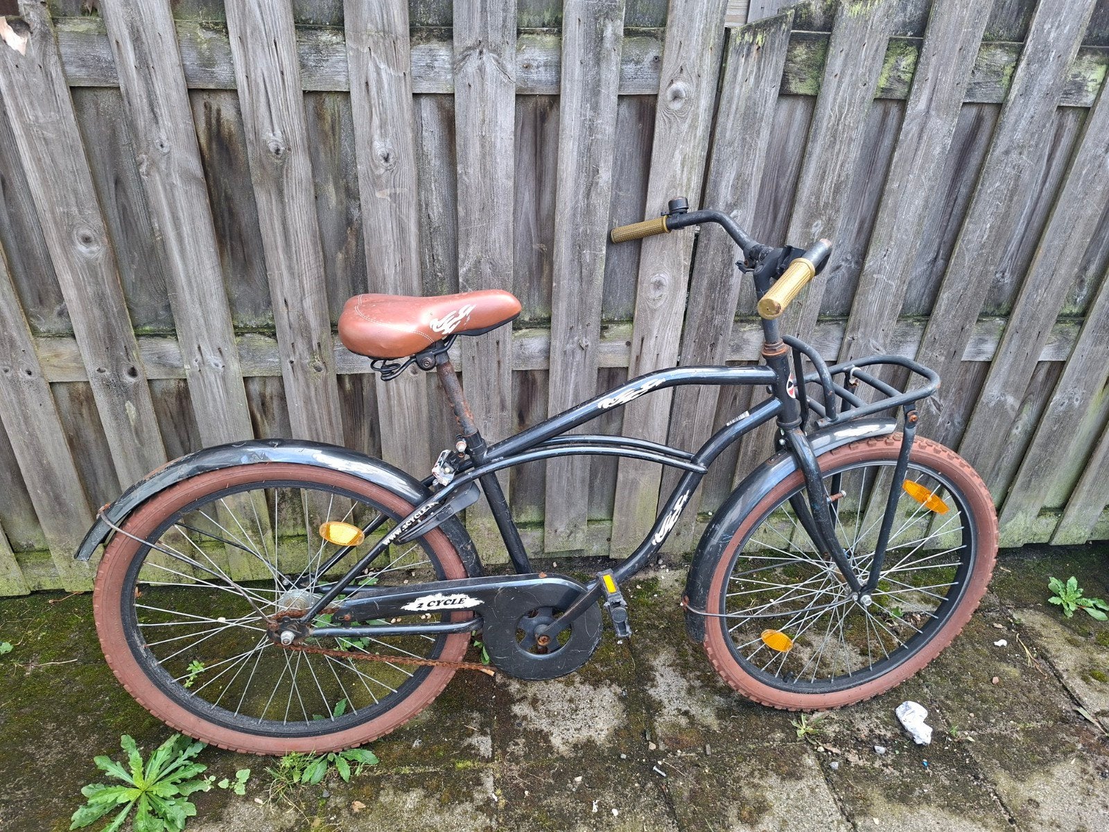 Zwarte cruiserfiets met bruine banden en zadel, Overige merken, Terugtraprem, Gebruikt, Ophalen of Verzenden