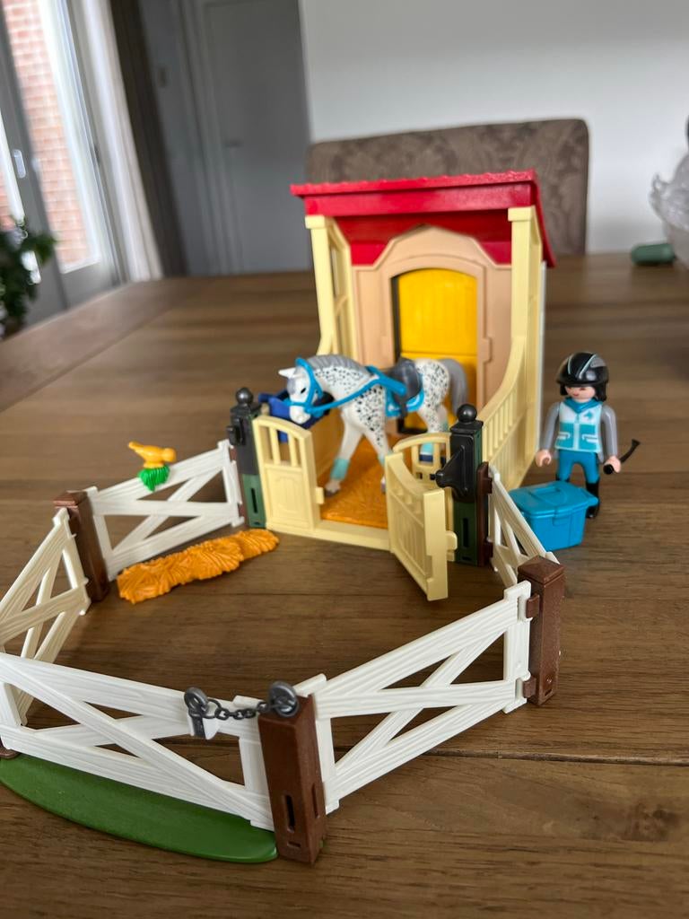 Playmobil paardenstal met paard en ruiter, Kinderen en Baby's, Speelgoed | Playmobil, Ophalen of Verzenden, Zo goed als nieuw