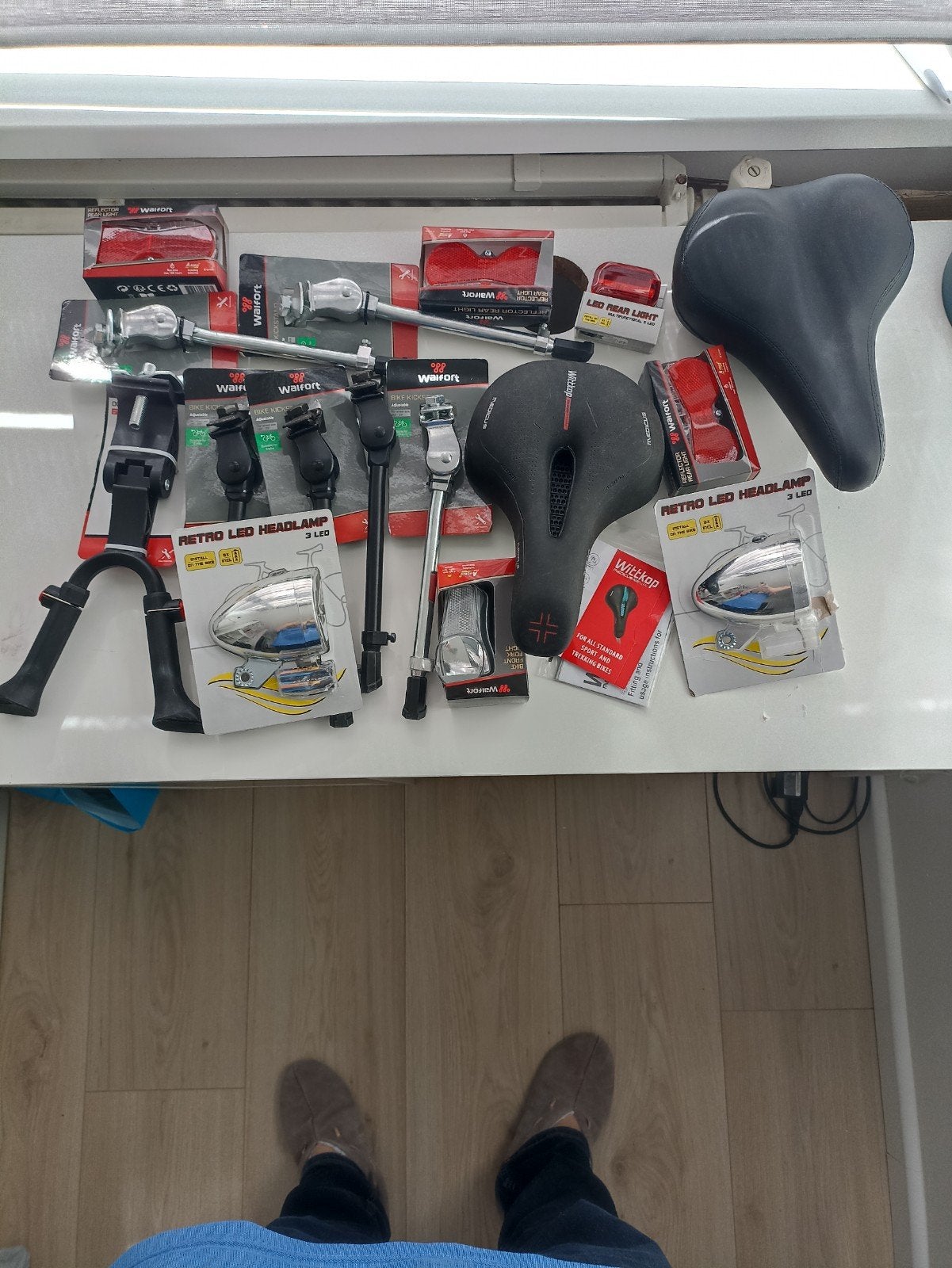 Fietsaccessoires: Zadel, Verlichting, Standaard en meer, Fietsen en Brommers, Elektrische fiets, Ophalen of Verzenden, Zadel, Warfort, Wittkop