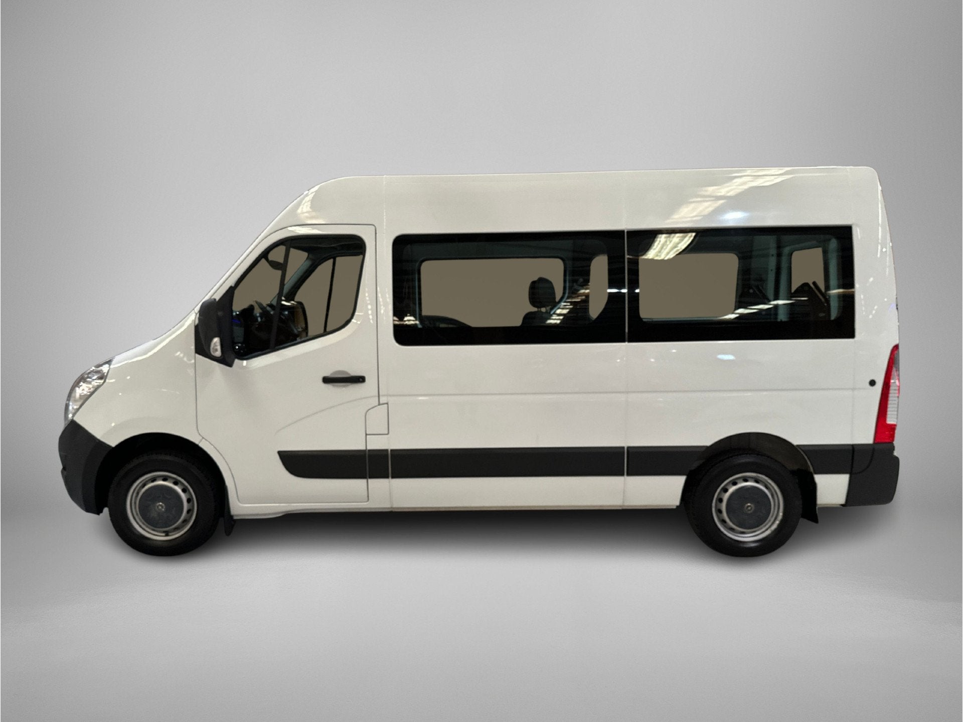 Opel Movano Combi 2.3 CDTI L2H2 Direct leverbaar! Rolstoelbu, Auto's, Gebruikt, 2500 kg, Wit, Bedrijf