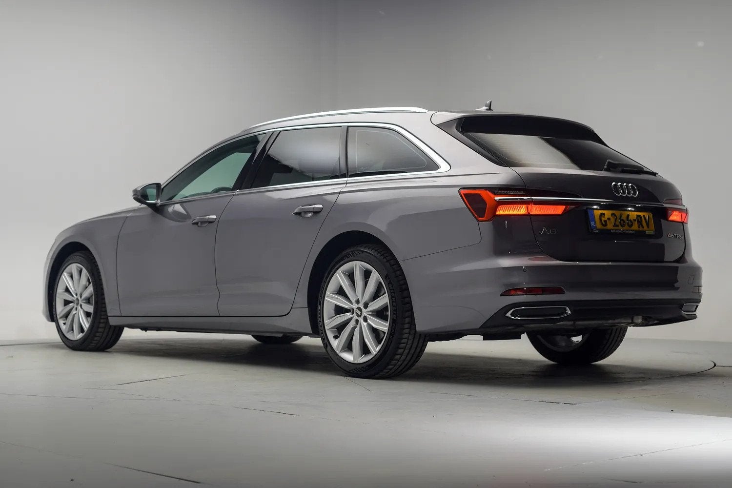 Audi A6 AVANT 45 TFSI Pro Line Aut. [ LED Navi Leder Stoelve, Auto's, Dealer onderhouden, 15 km/l, Gebruikt, 4 cilinders