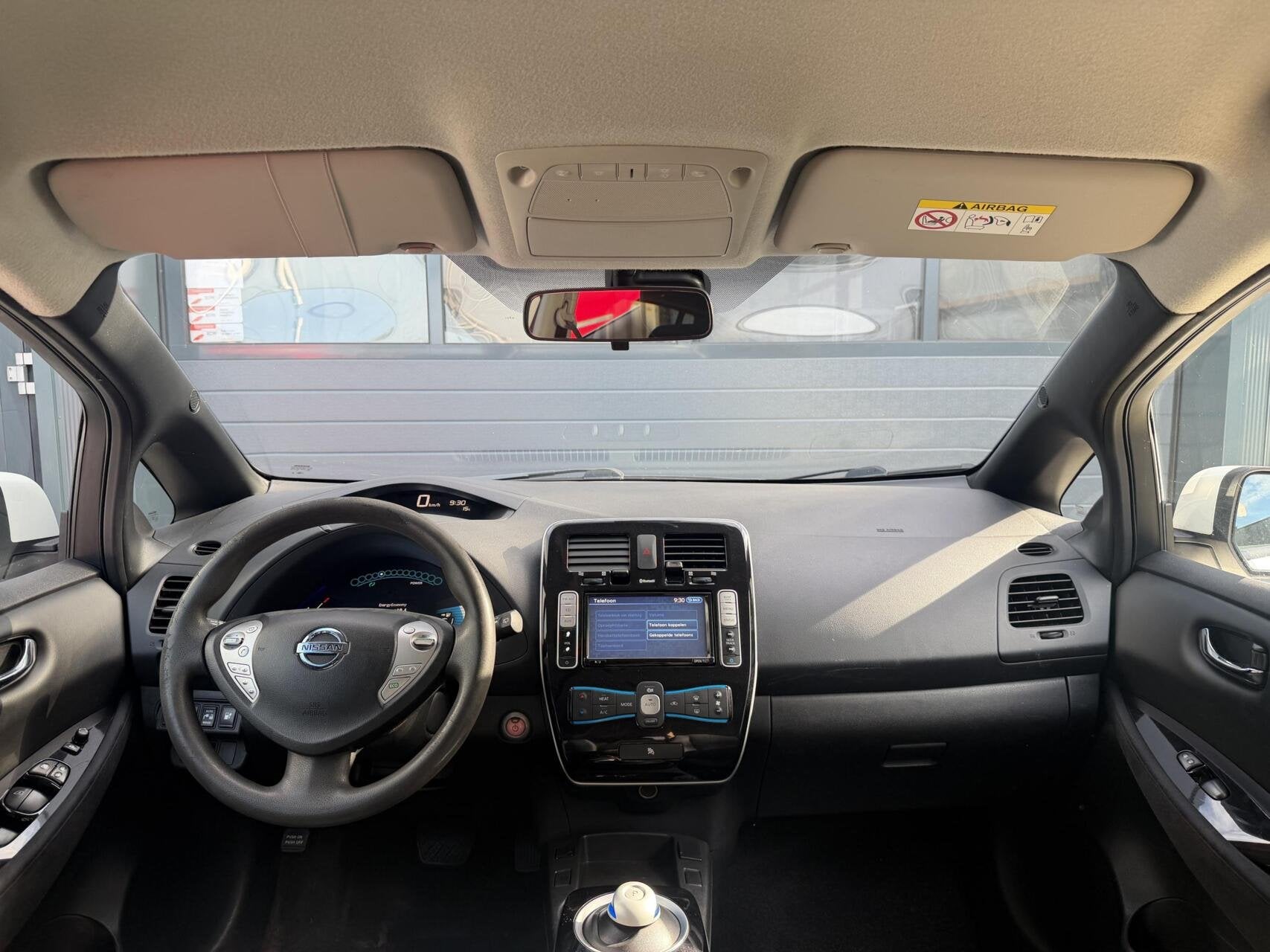 Foto 2 van Nissan LEAF Acenta 24 kWh | Airco