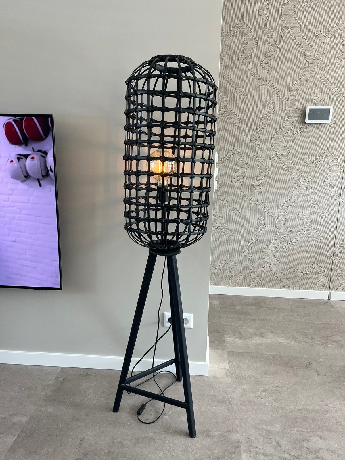 Zwarte staande lamp met warm licht, Ophalen, Zo goed als nieuw, 150 tot 200 cm