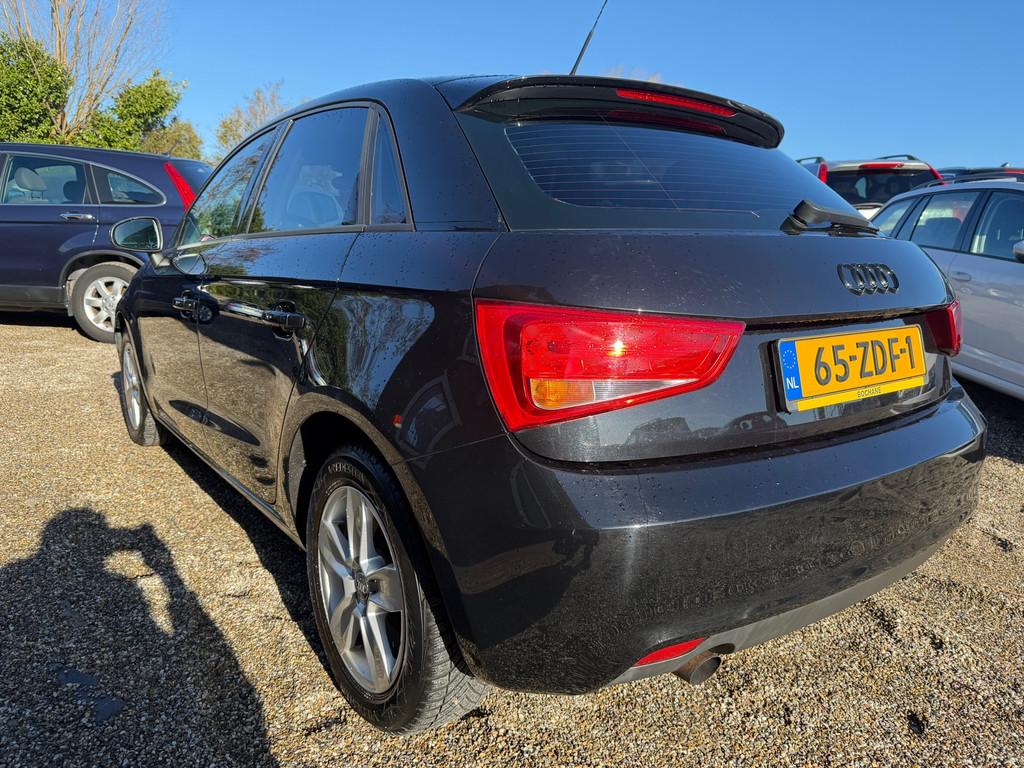 Audi A1 Sportback 1.2 TFSI Attraction Pro Line Business Airc, Auto's, Audi, Voorwielaandrijving, Euro 5, 4 cilinders, 4 stoelen