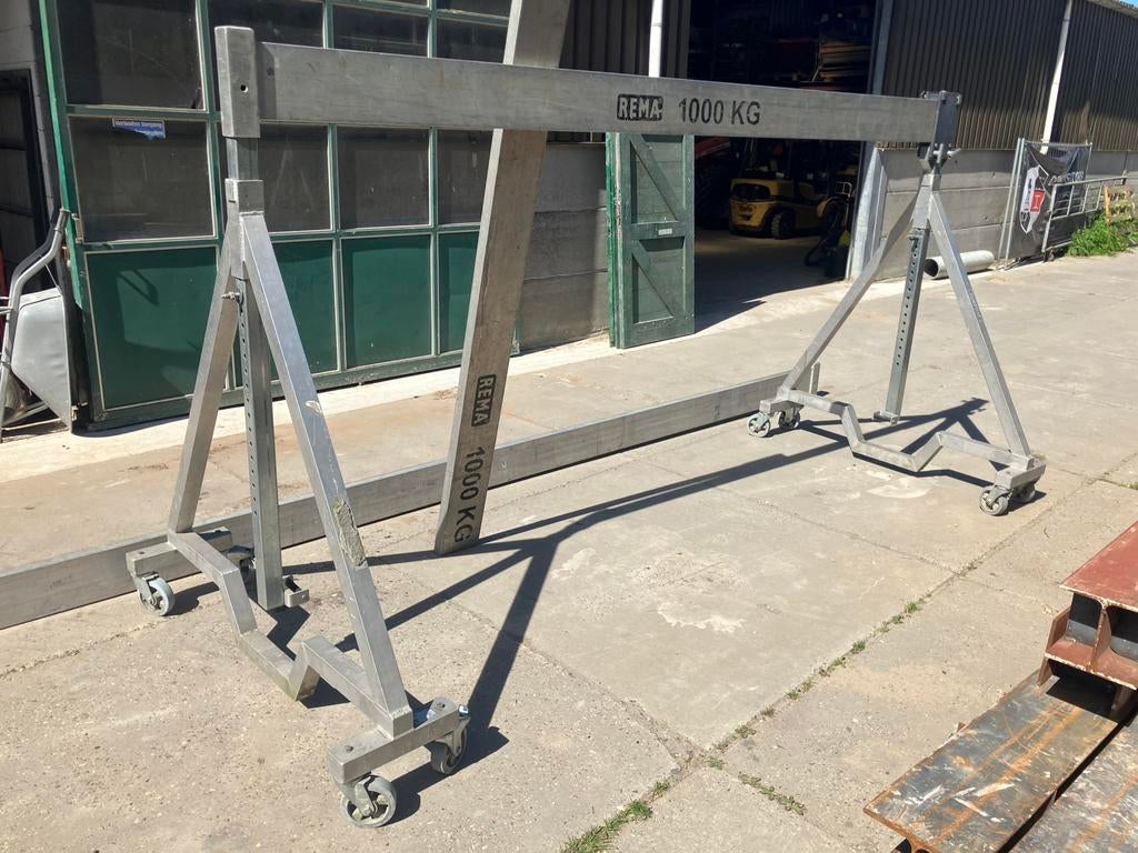 REMA Aluminium portaalkraan verrijdbaar 1 Ton 2,5-4-6  balk, Ophalen, Gebruikt, Handmatig