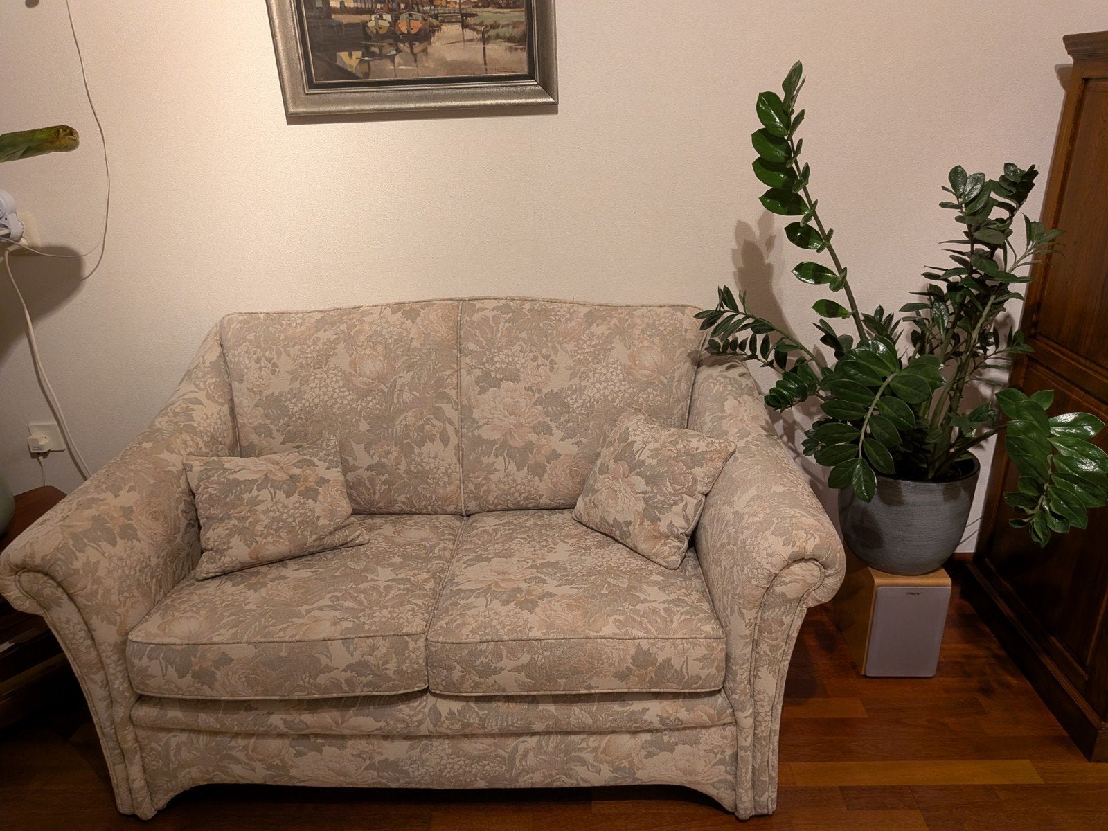 Comfortabele tweepersoonsbank met bloemenprint, Huis en Inrichting, Ophalen, Klassiek, Bloemenprint, Gebruikt, 150 tot 200 cm