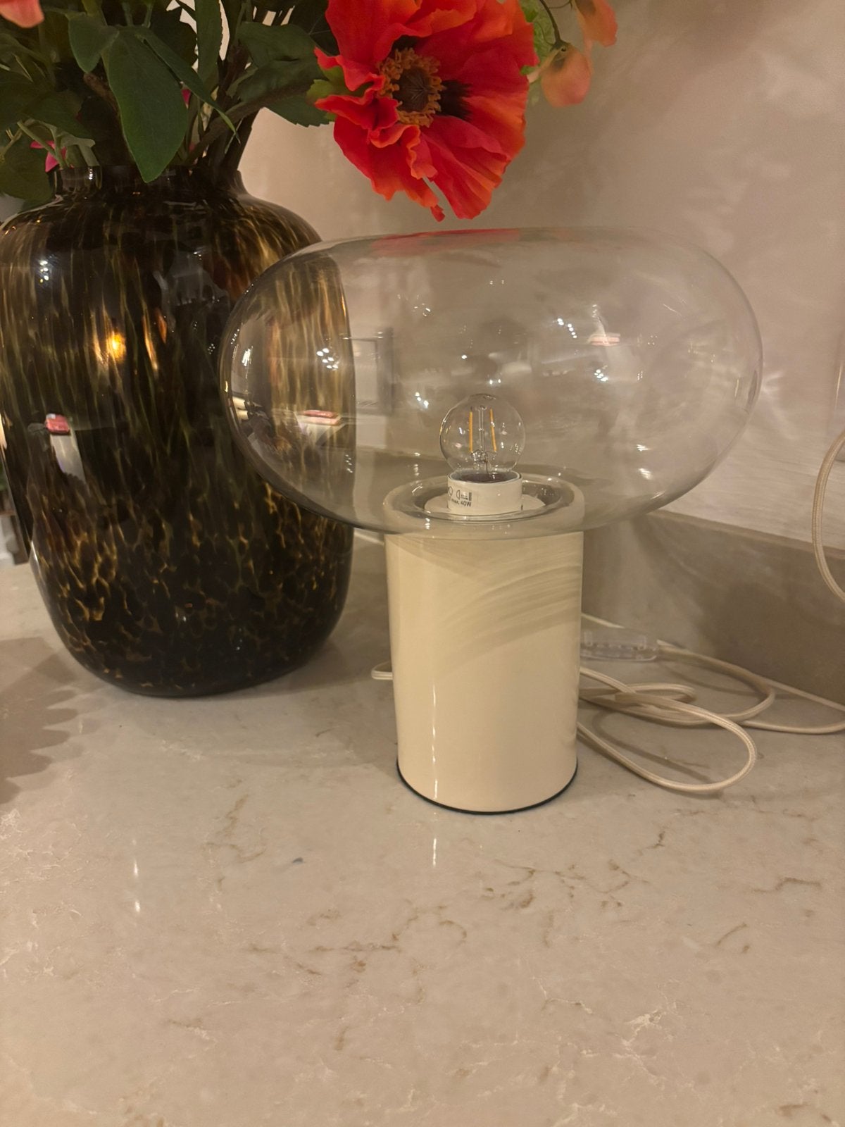 Tafellamp - karwei - Bren - 27x30 cm - beige met glas, Ophalen of Verzenden, Zo goed als nieuw, Beige, Glas