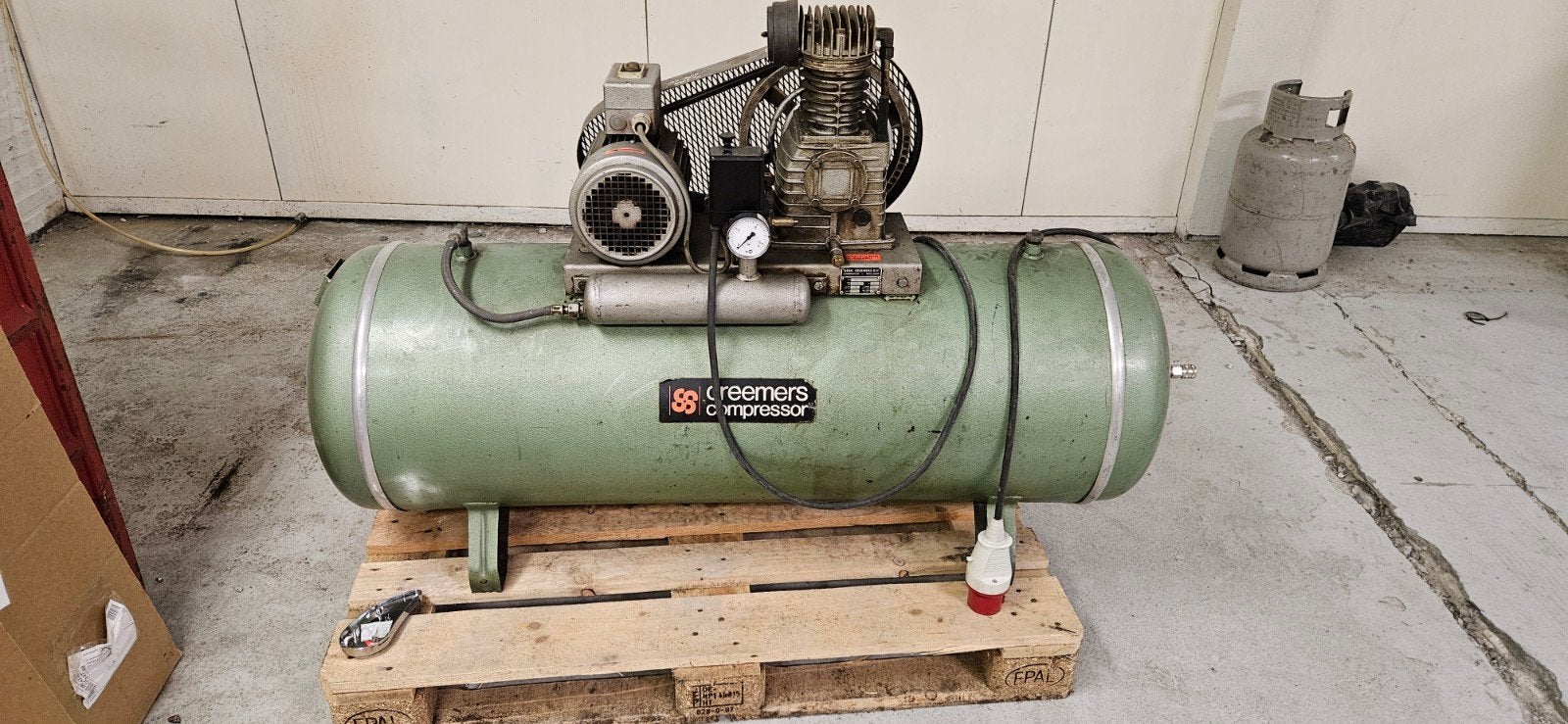 Creemers compressor 200 liter 400v, 100 liter of meer, Ophalen, Gebruikt, 10 bar of meer