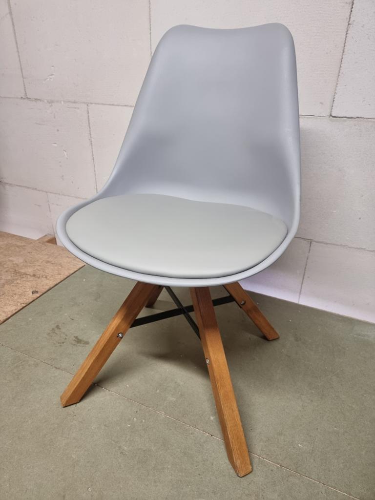 Nieuwe Eetkamerstoel Grijs met Zacht Kussen, Huis en Inrichting, Stoelen, Nieuw, Ophalen of Verzenden, Stof, Eén