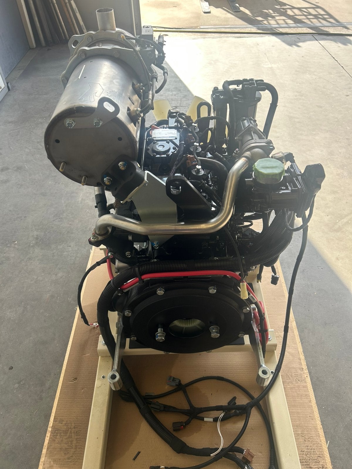 Yanmar dieselmotor 3TNV88C-DYEM2, Ophalen