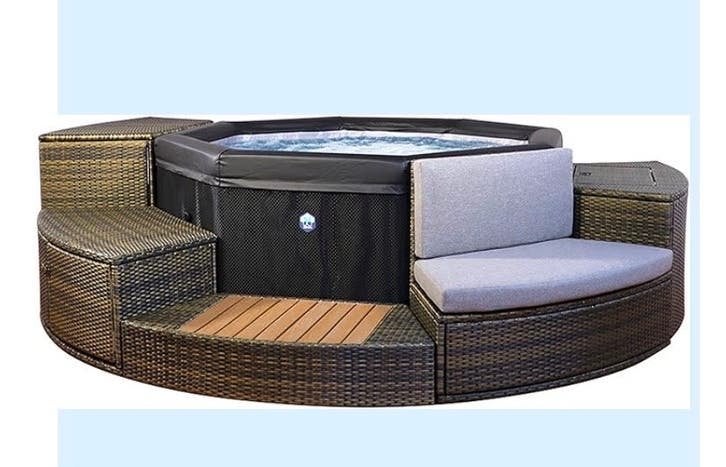 NetSpa Octopus 4-6 pers. spa,ombouw,,, jacuzzi , bubbelbad, Ophalen, Zo goed als nieuw, Afdekzeil, Vast