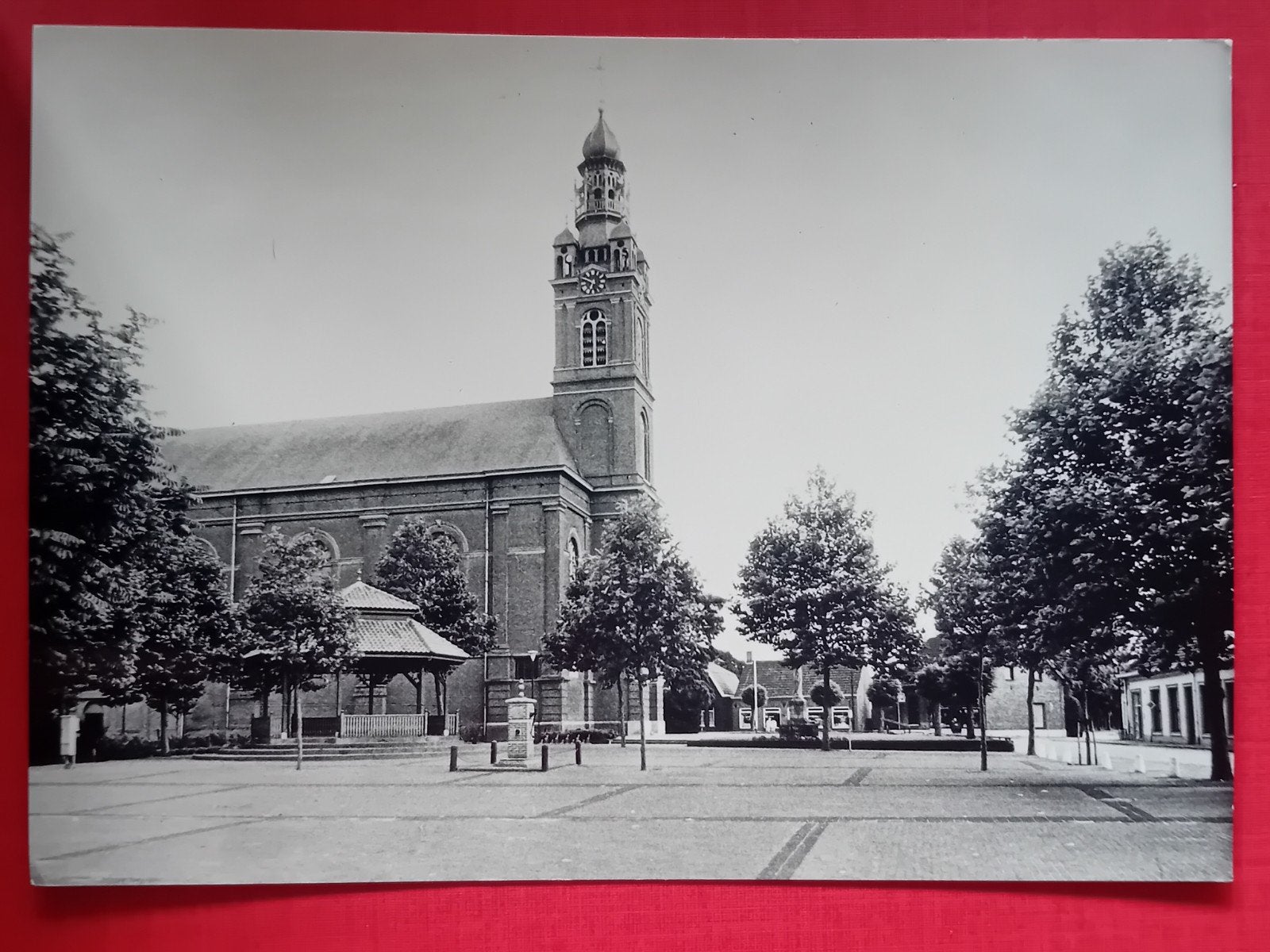 Oude Ansichtkaart Erp: Hertog Janplein met St. Servatiuskerk, Ophalen of Verzenden, 1920 tot 1940, Ongelopen, Noord-Brabant