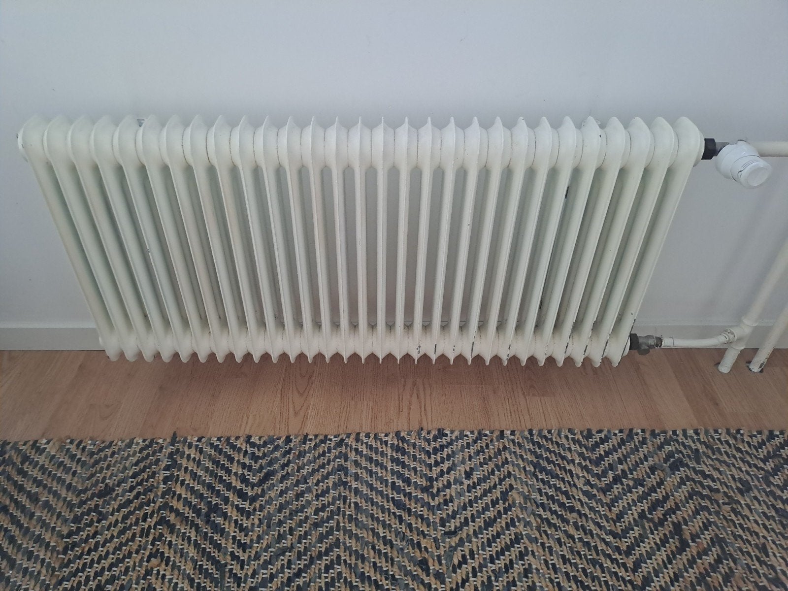 Klassieke gietijzeren witte radiator, 100cm, Ophalen, 30 tot 80 cm, Gebruikt, Radiator