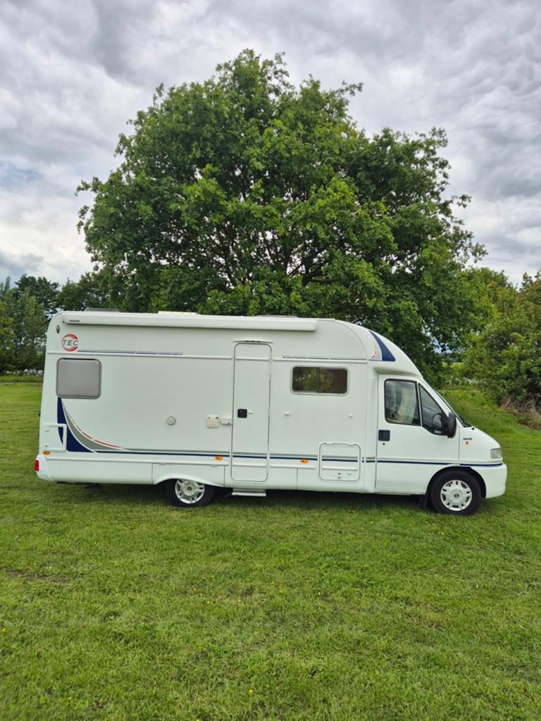Lmc/tec️♥️camera🎥offgrid️☀️dubbelbodem️✔️top-staat️✅️4pers‍, Ringverwarming, Fiat, 6 tot 7 meter, Bedrijf