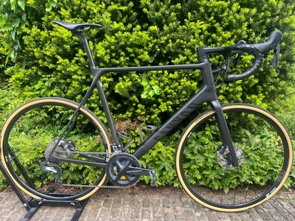 Canyon Ultimate Maat 61 Shimano Ultegra Disc, 28 inch, Carbon, Heren, Zo goed als nieuw