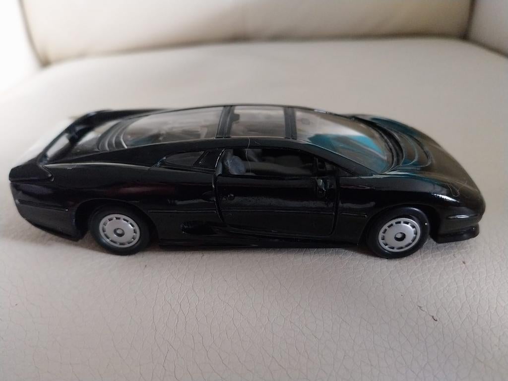 Maisto shell Jaguar XJ 220, Ophalen of Verzenden, Zo goed als nieuw, Auto, Overige merken