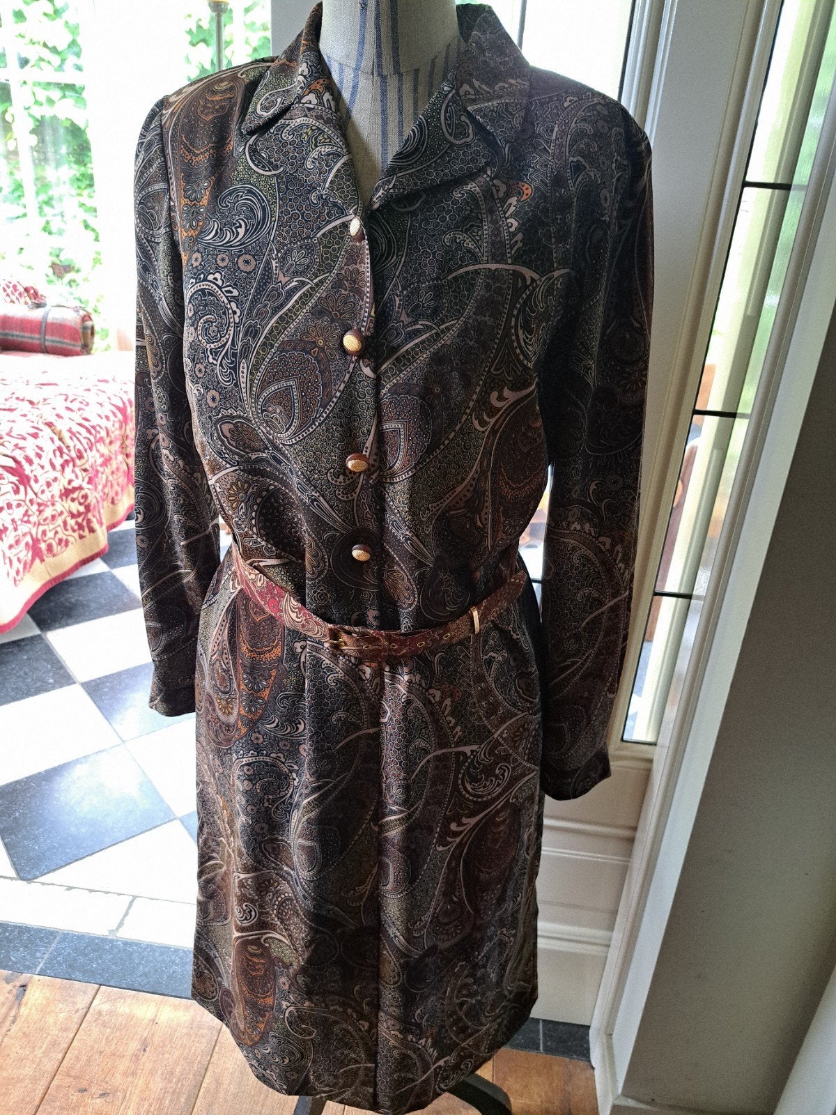 Leuke jurk met ceintuur in Paisley motief 38/40, Kleding | Dames, Ophalen of Verzenden, Zo goed als nieuw, Maat 38/40 (M), Onder de knie