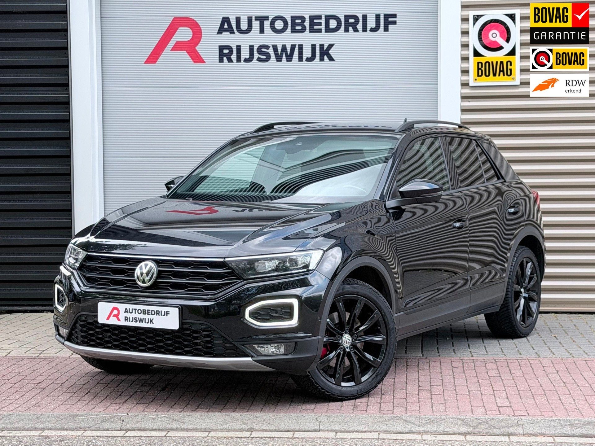 Volkswagen T-Roc 1.5 TSI Sport Business R Virtual/Camera/App, Auto's, Automatische klimaatregeling, Euro 6, 4 cilinders, 150 pk