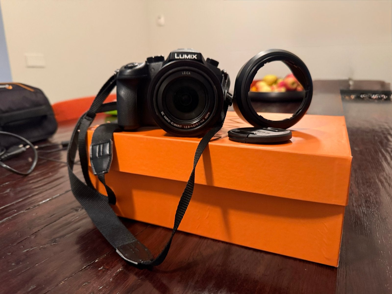 Panasonic Lumix DMC-FZ1000 +complete accessoireset +flitser, Ophalen, Panasonic, Beeldstabilisatie, Zo goed als nieuw