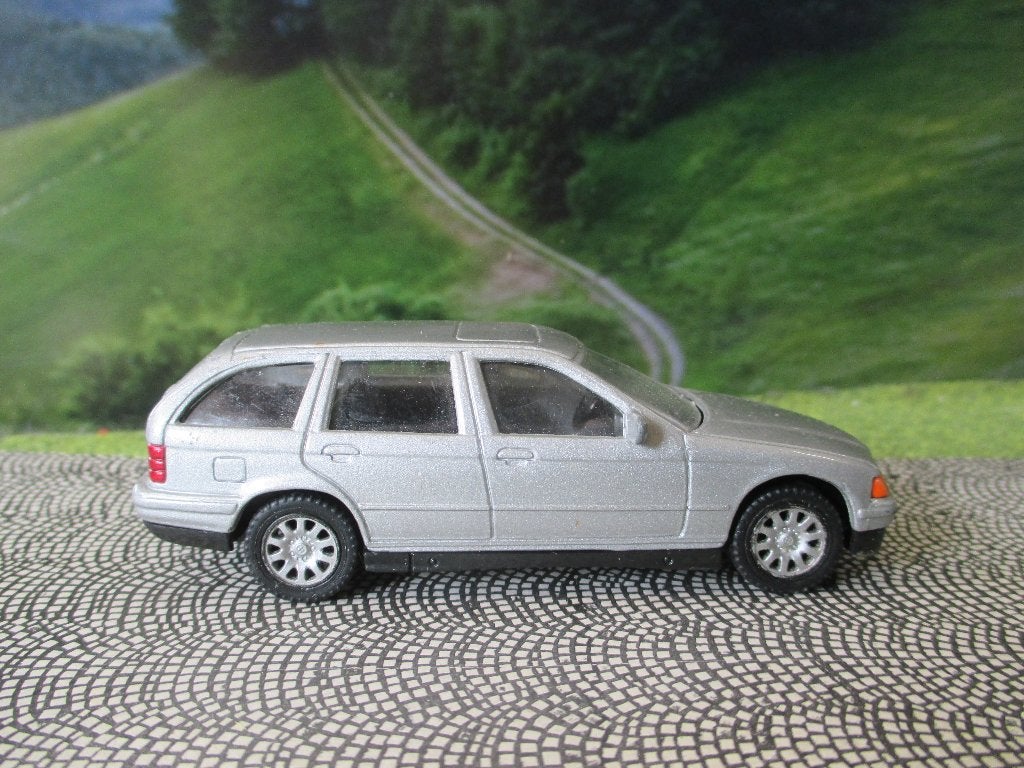 1/43 BMW E36 318 320 323 325 Touring Cararama metallic-grijs, Hobby en Vrije tijd, Modelauto's | 1:43, Gebruikt, Auto, Overige merken
