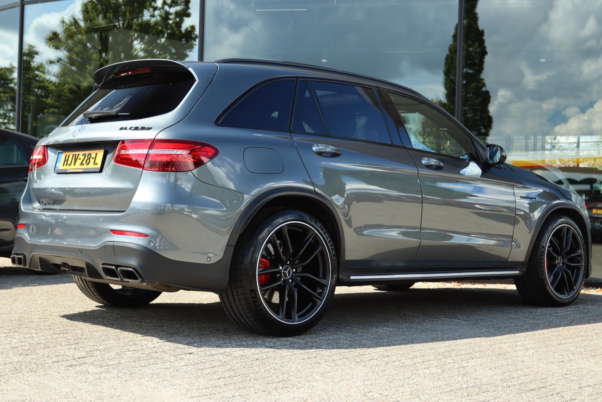 MERCEDES-BENZ GLC-KLASSE AMG 63 S 4MATIC+ 510PK | PANO | HUD, Auto's, Automaat, Gebruikt, 510 pk, Leder en Stof