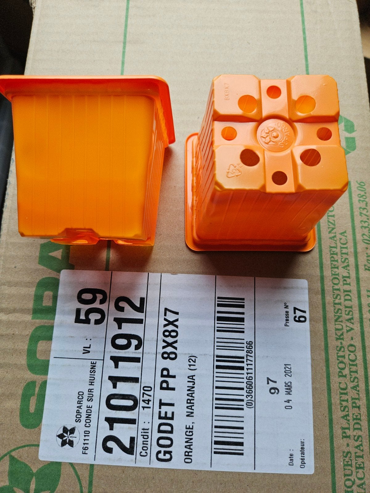 Volle doos Soparco kweekpotjes 8x8x7cm  pp 1470 stuks, Tuin en Terras, Kunststof, Vierkant, Nieuw, Ophalen of Verzenden