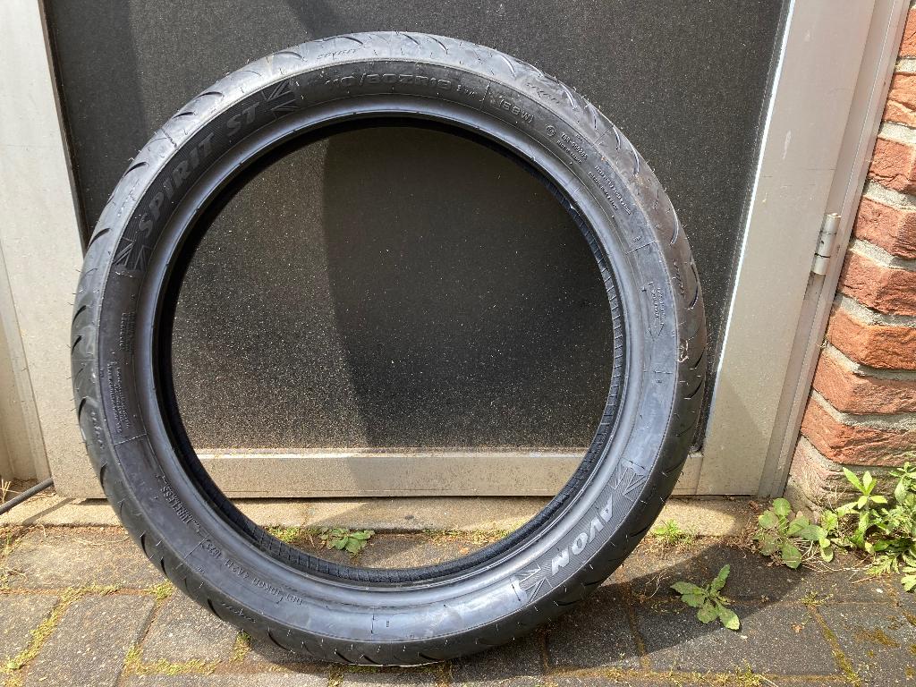 Avon Spirit ST 110/80ZR18  voorband motor, Ophalen, Nieuw