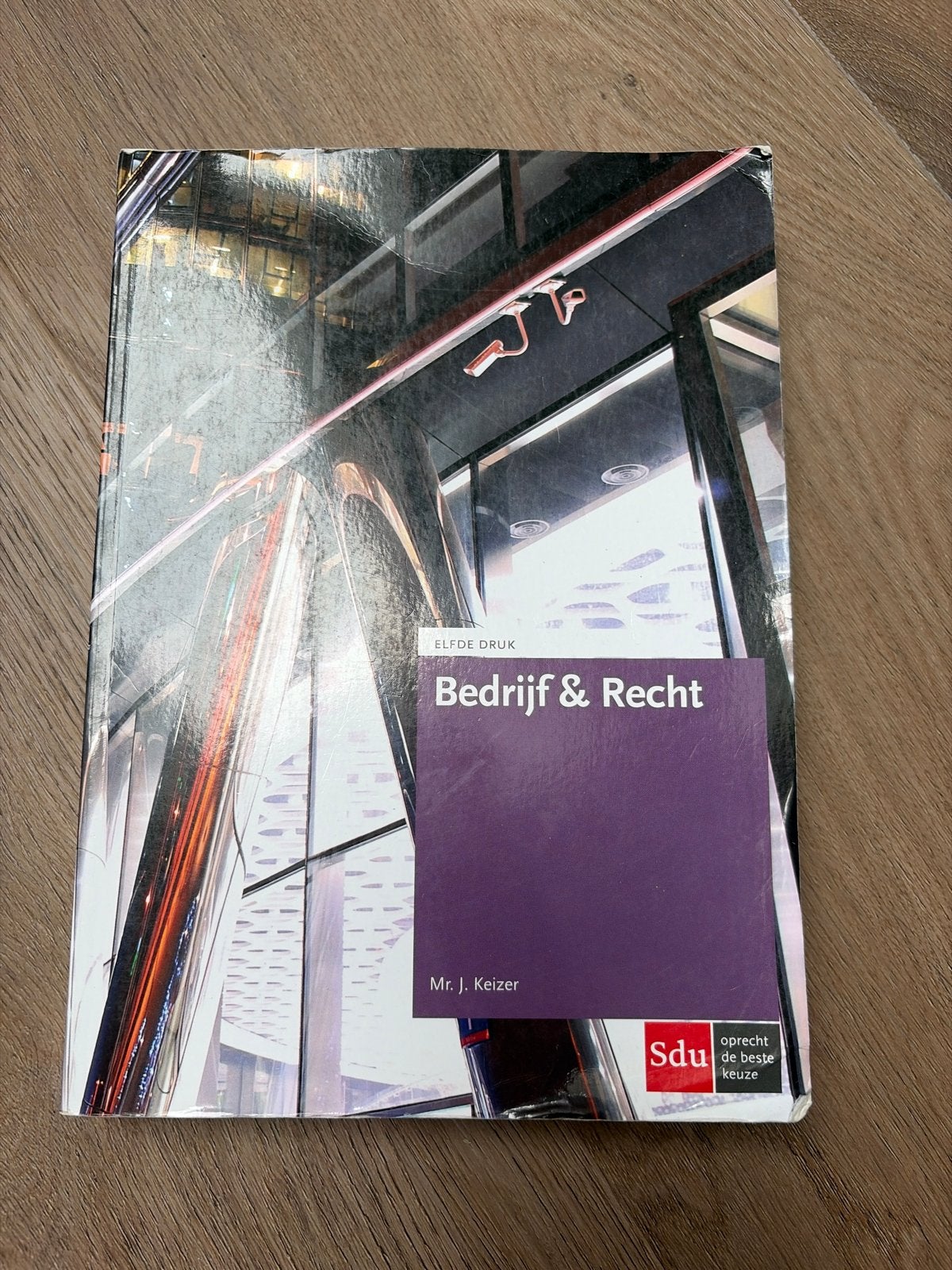 Bedrijf & Recht - Elfde Druk - Mr. J. Keizer, Ophalen of Verzenden, Gamma, Zo goed als nieuw, Overige niveaus