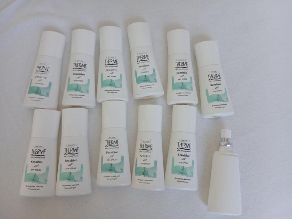 12x Therme anti-transpirant sensitive 24h spray, deodorant, Ophalen of Verzenden, Nieuw, Deodorant of Bodyspray