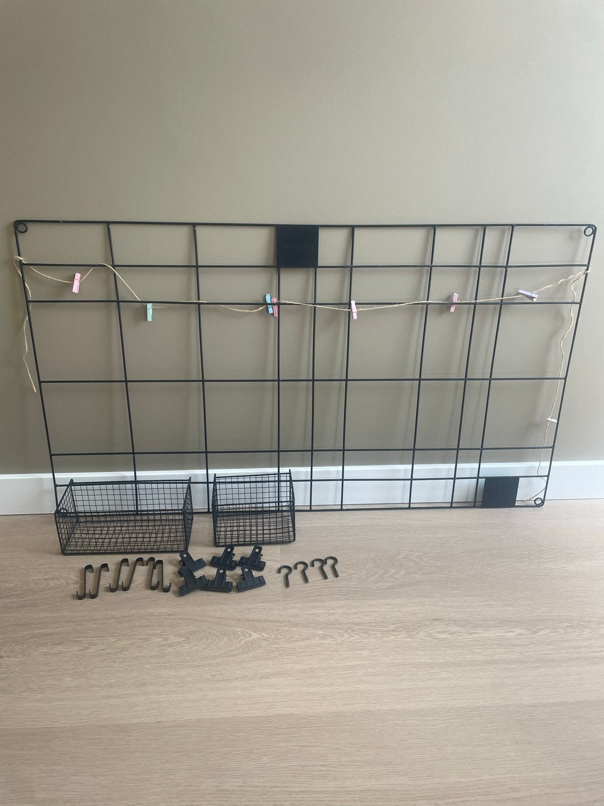 VT Wonen zwart metalen wandrek inclusief clips & haakjes, Ophalen, Metaal, Industrieel, Zwart