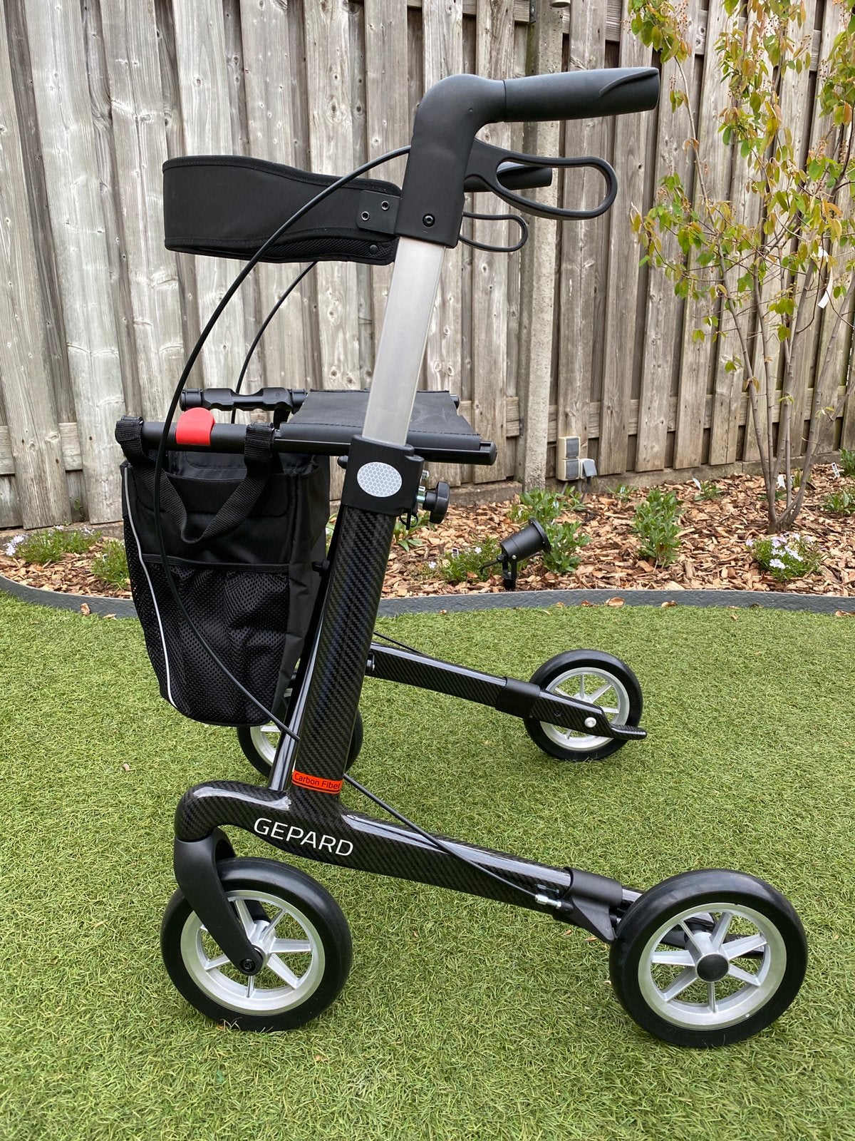Carbon rollator - Mobilex Gepard - cataloguswaarde 549 euro, Diversen, Rollators, Ophalen, Opvouwbaar, Zo goed als nieuw