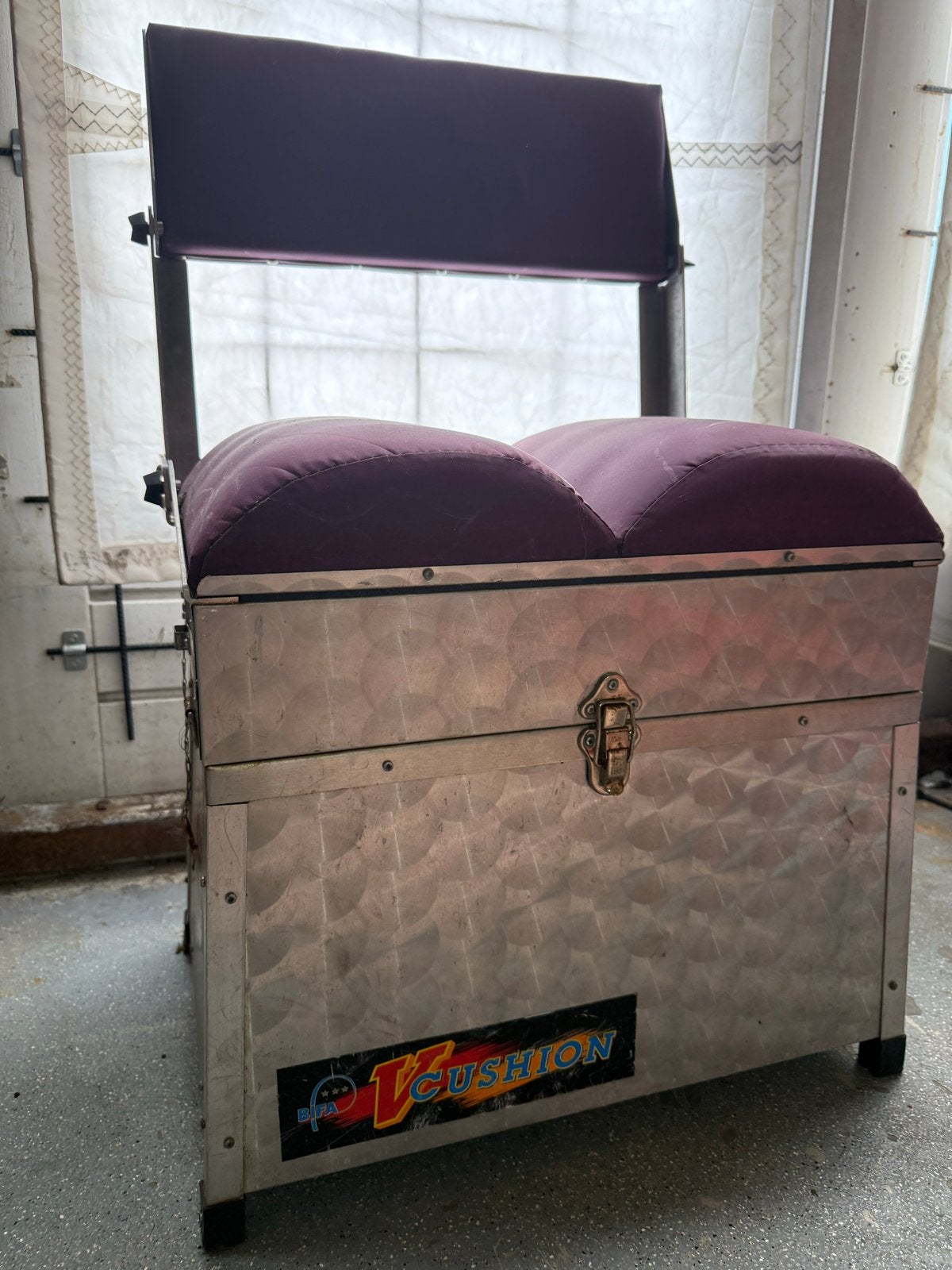 Viskoffer met zitje en rugleuning - V-Cushion, Ophalen, Gebruikt, Koffer of Tas