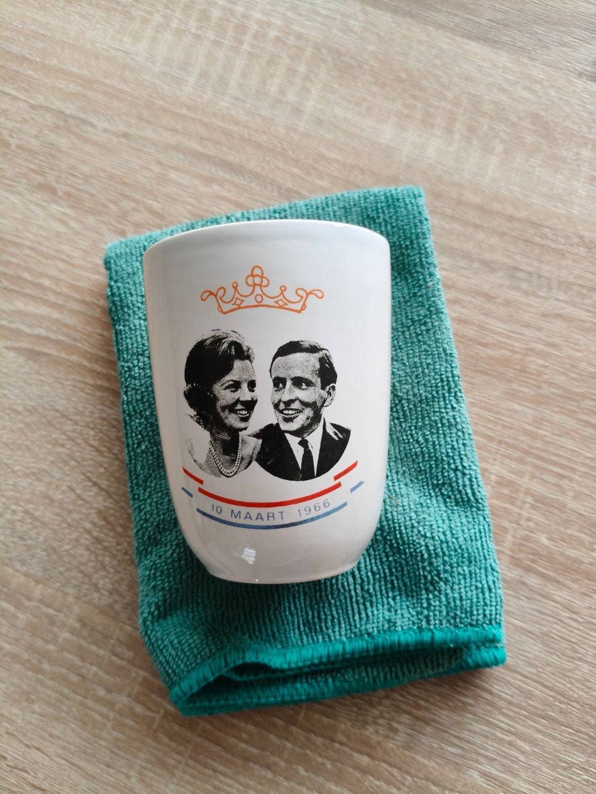 Beker huwelijk Beatrix en Claus, Ophalen of Verzenden, Zo goed als nieuw, Overige typen