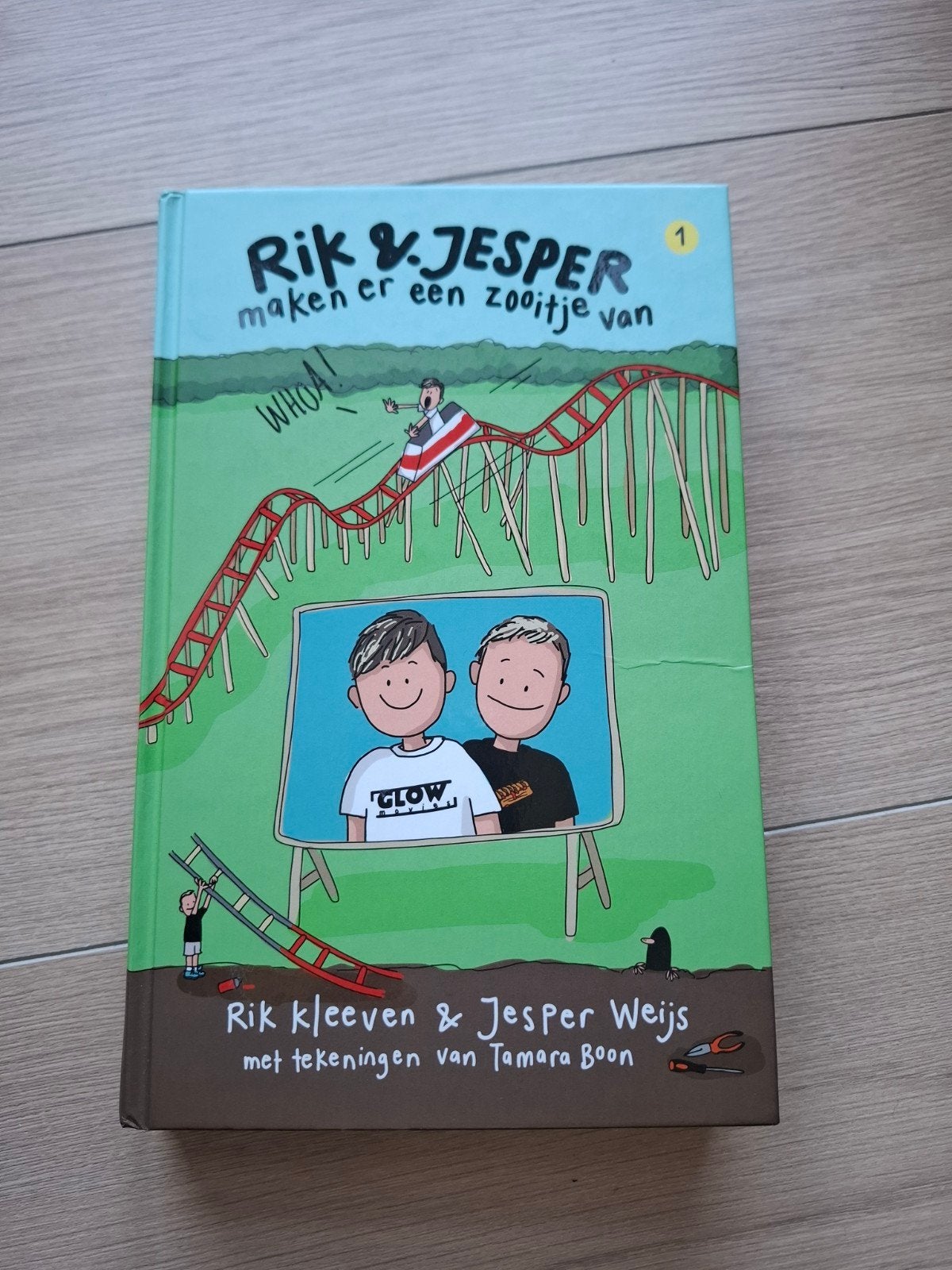 Rik & Jesper maken er een zooitje van - Kinderboek, Rik Kleeven & Jesper Weijs, Ophalen of Verzenden, Zo goed als nieuw, Fictie