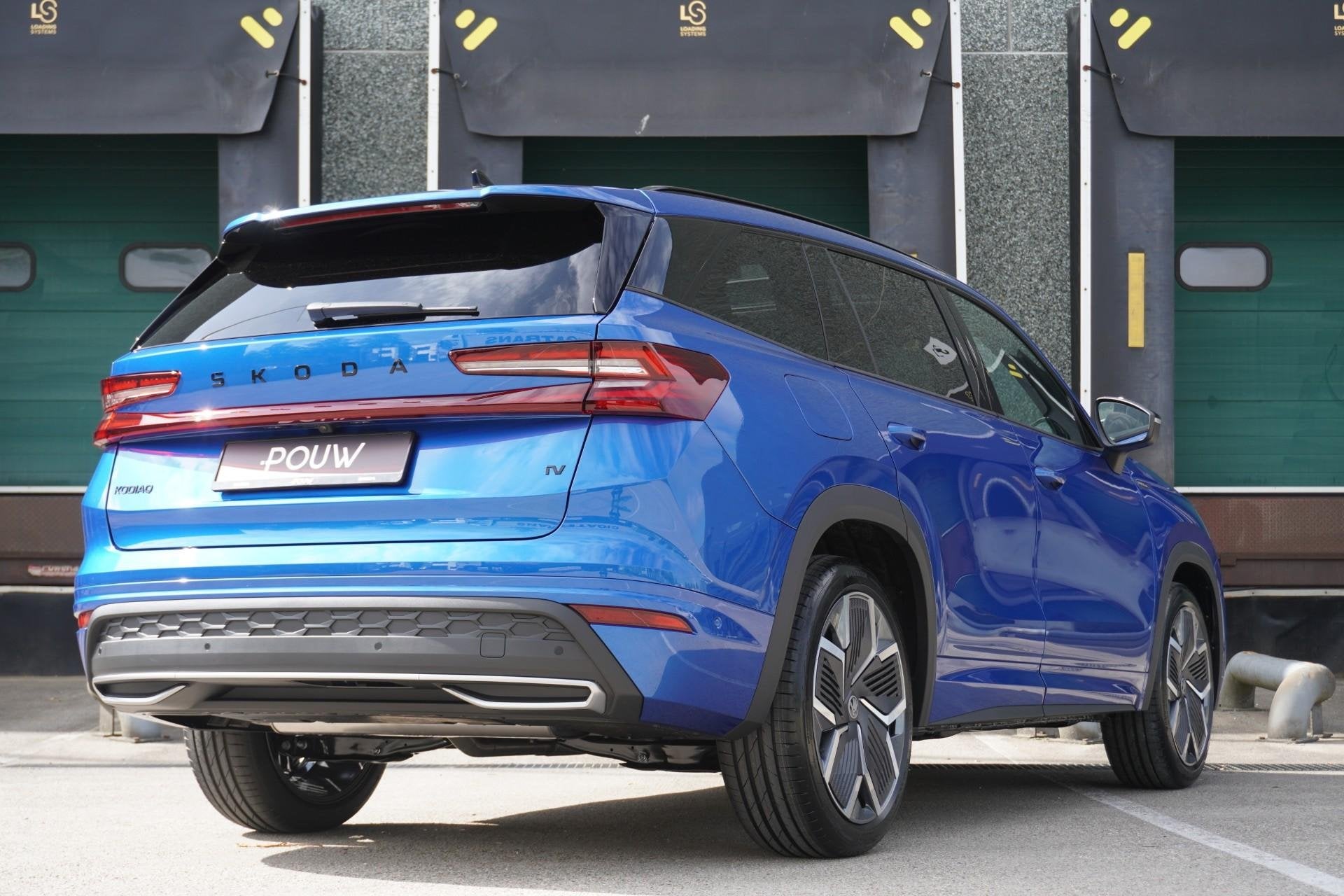 Skoda Kodiaq 1.5 TSI 204pk PHEV Sportline Business | Panoram, Auto's, Skoda, 12 maanden, 1498 cc, 4 cilinders, Blauw