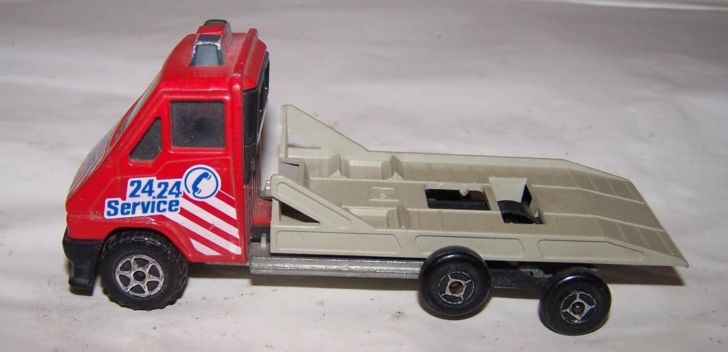Majorette Renault Master T35 Autotransporter. 1984. 1/45.Nws, Ophalen of Verzenden, Nieuw, Bus of Vrachtwagen, Overige merken