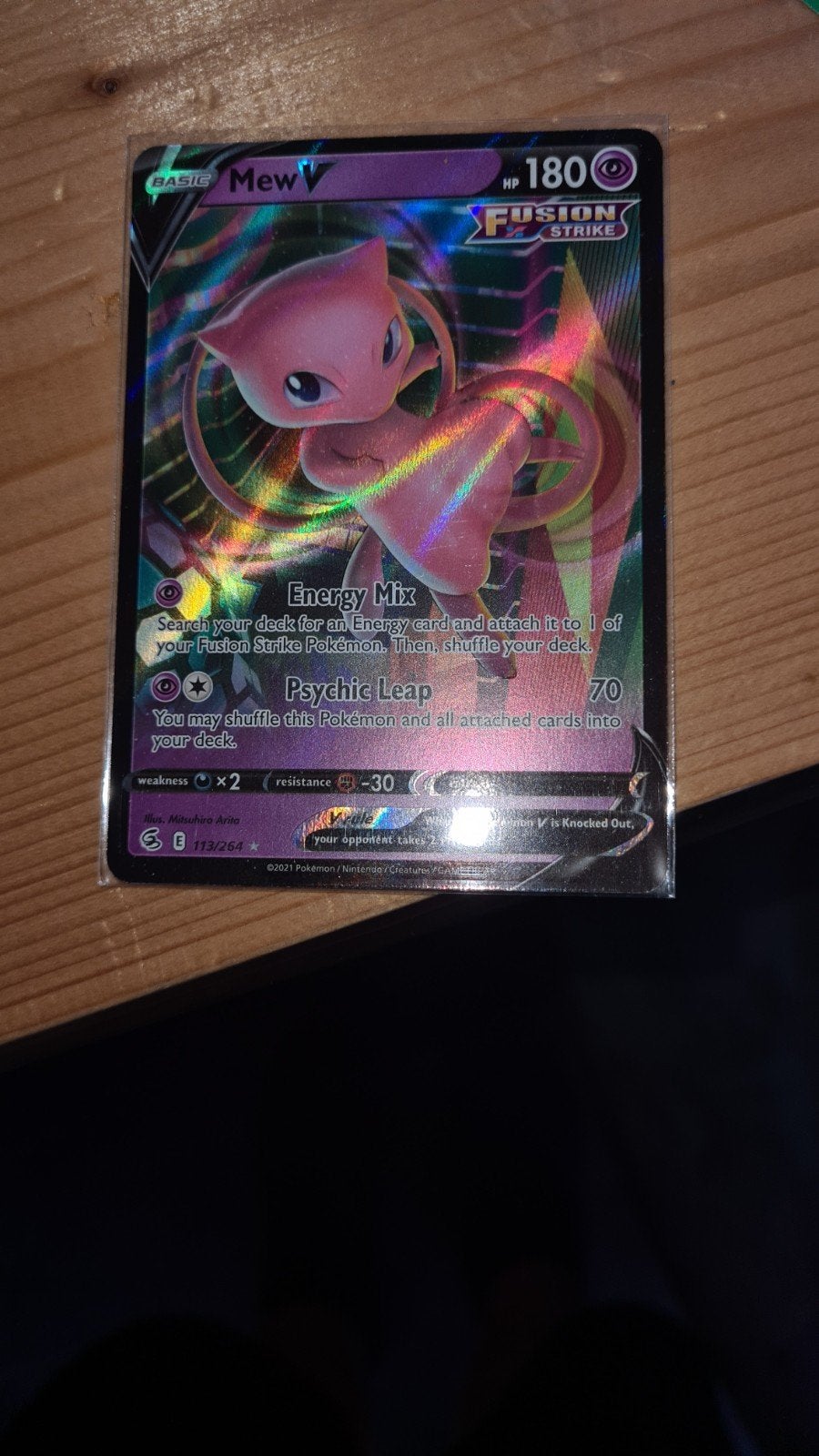 Mew V Fusion Strike Pokémon Kaart, Hobby en Vrije tijd, Ophalen of Verzenden, Zo goed als nieuw, Losse kaart
