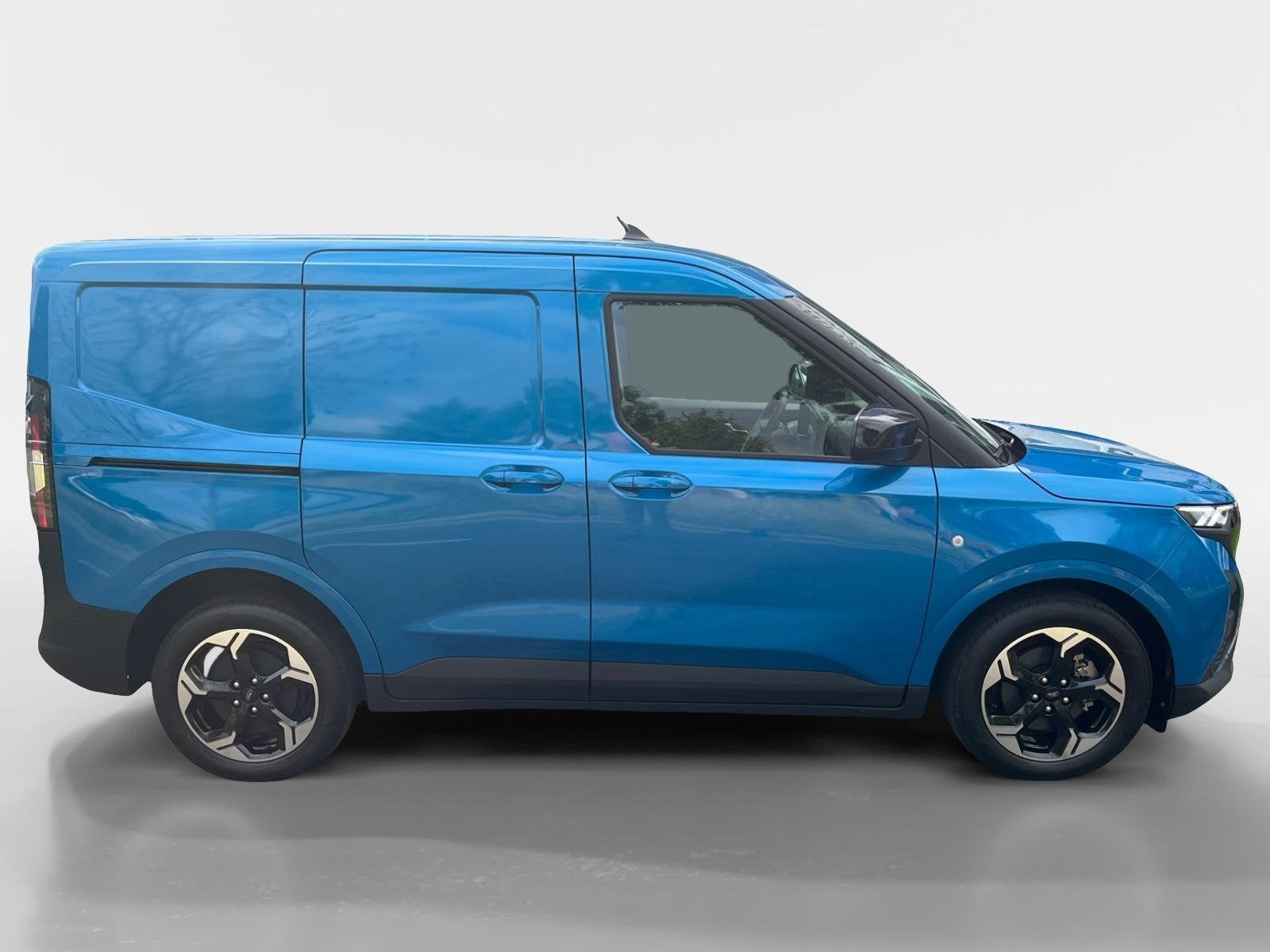 Ford E-Transit Courier Limited 44 kWh 136 pk | DEMO voertuig, Auto's, Bestelauto's, Met garantie (alle), Blauw, 44 kWh, Origineel Nederlands