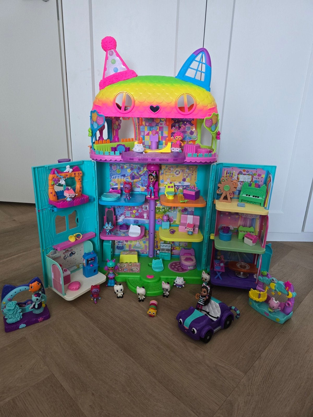 Grote complete Gabby’s Dollhouse set – alles op de foto!, Ophalen of Verzenden, Poppenhuis