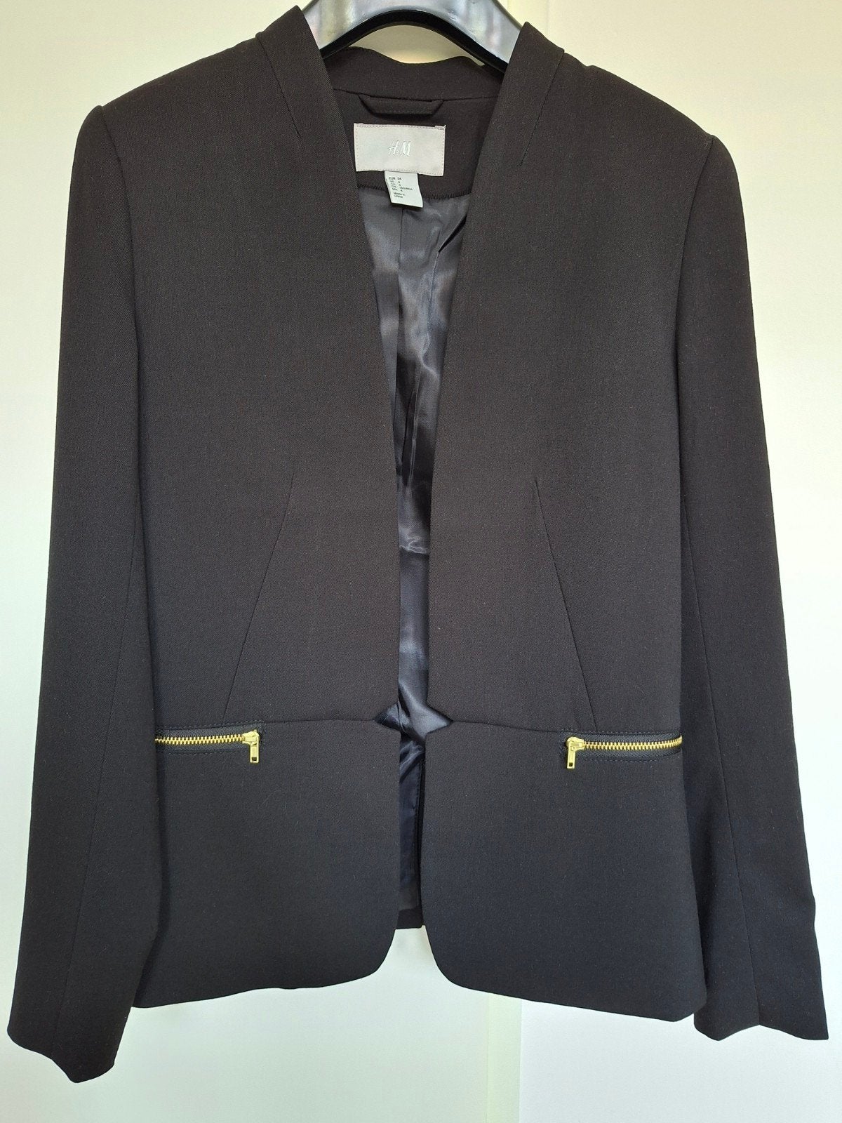 Stijlvolle zwarte H&M blazer – maat 34, H&M, Zwart, Ophalen of Verzenden, Zo goed als nieuw