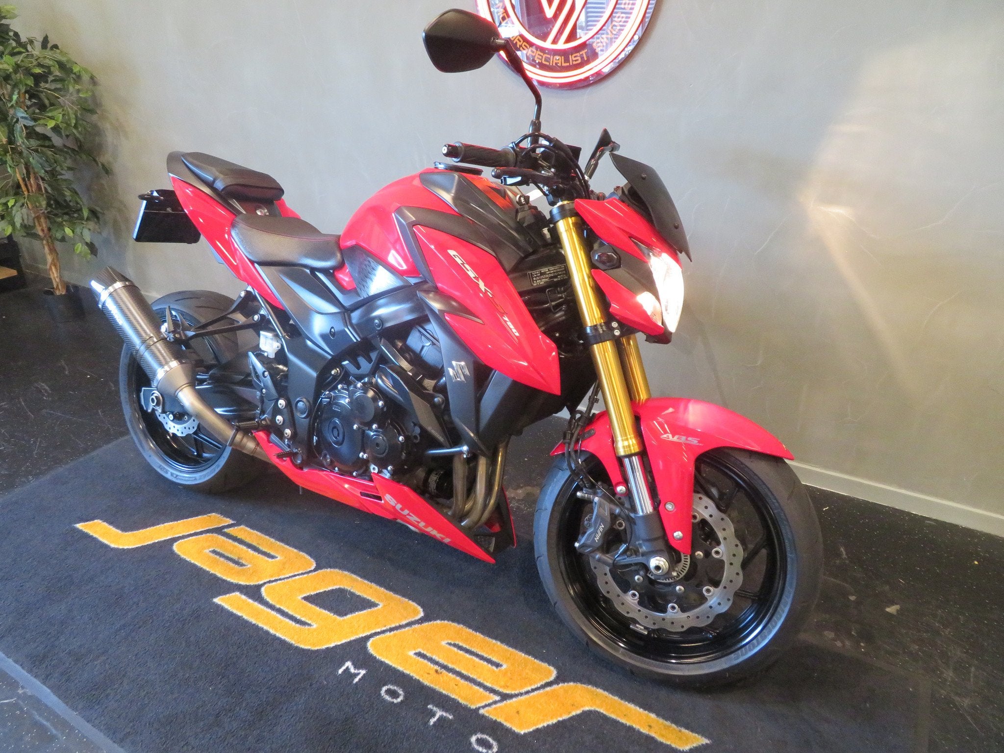 Suzuki GSX-S 750 LEOVINCE PERFECTE! (bj 2018), Bedrijf, Naked bike