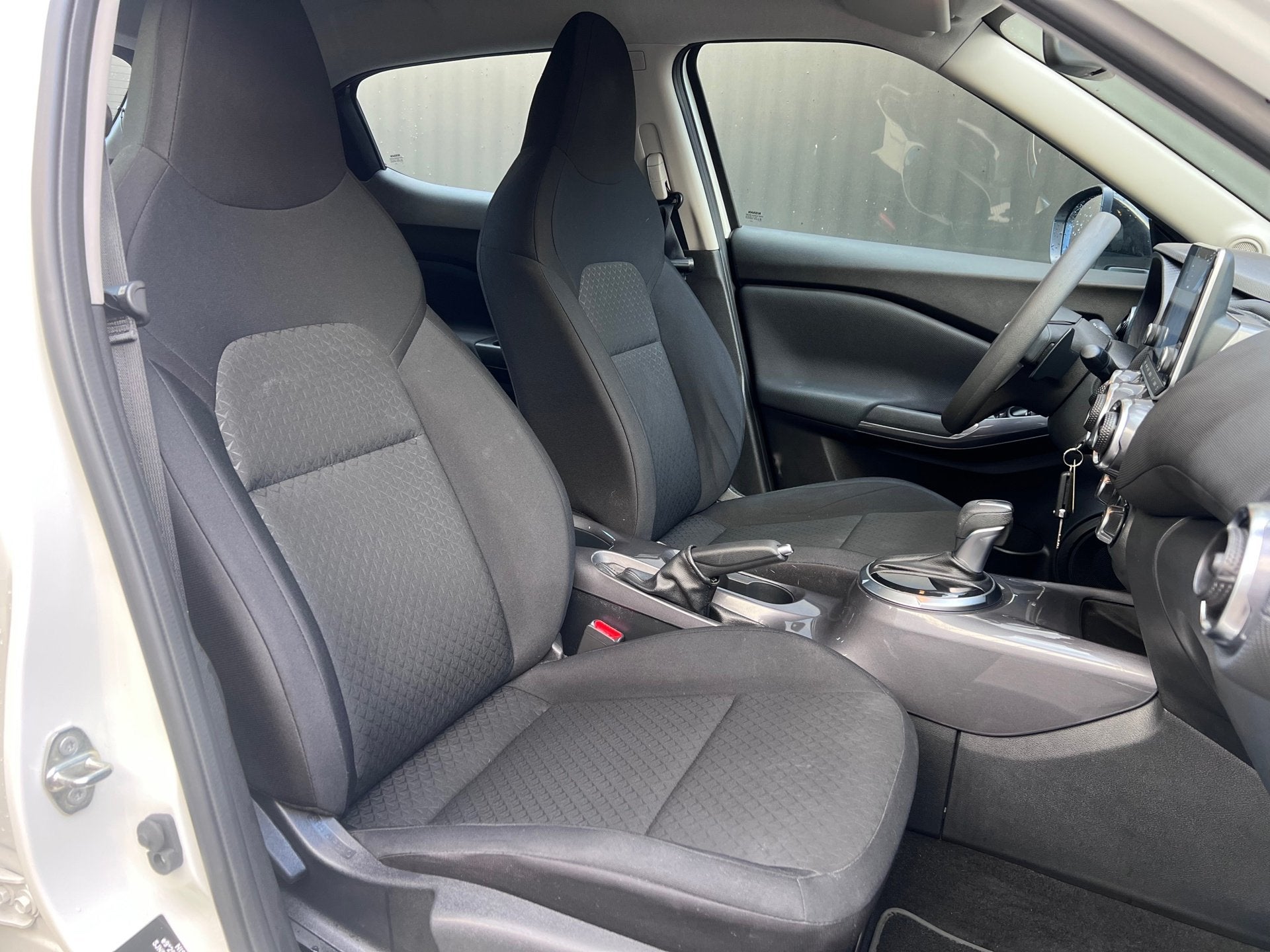 Foto 47 van Nissan Juke 1.0 DIG-T Acenta Automaat Camera