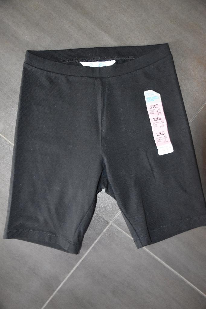 Korte zwarte legging, Primark, Zwart, Nieuw, Ophalen of Verzenden
