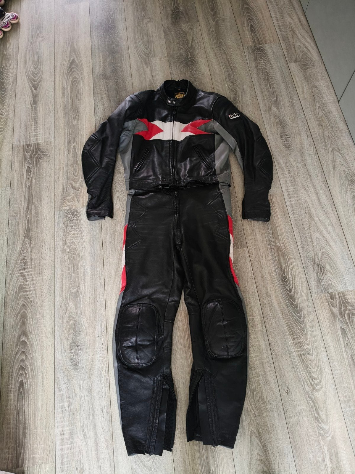 IXS leren motorpak 52 (2 delig), Motoren, Kleding | Motorkleding, Ophalen of Verzenden, Tweedehands, Combipak