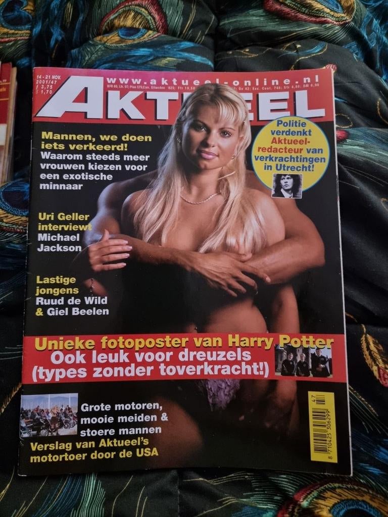 Aktueel Magazine - Editie 21-31 Nov 2001, Ophalen of Verzenden, Gelezen, Overige typen