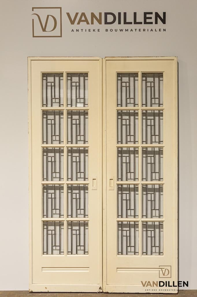 Ensuite schuifdeuren met mooi motief glas in lood 212 x 134