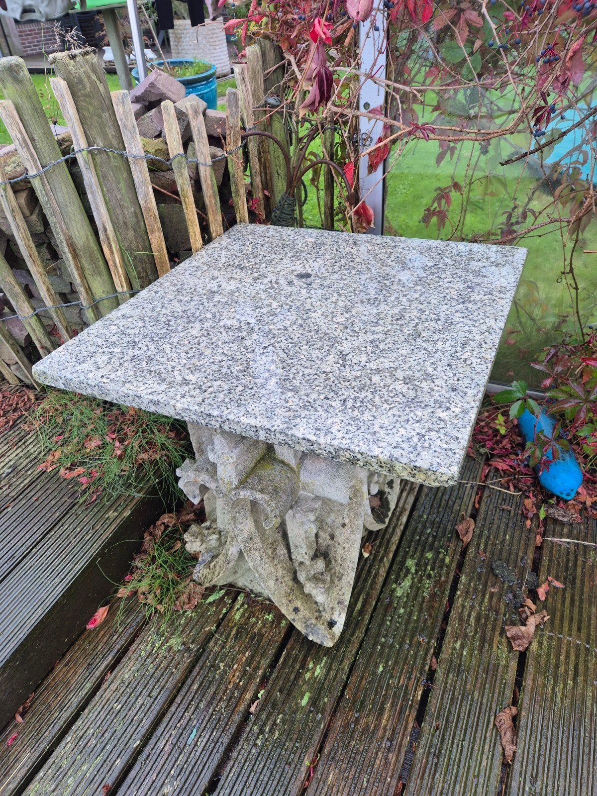 Unieke Buiten Tafel met Marmeren Blad en Kerkelijk Onderstel, Ophalen, Gebruikt, Vierkant