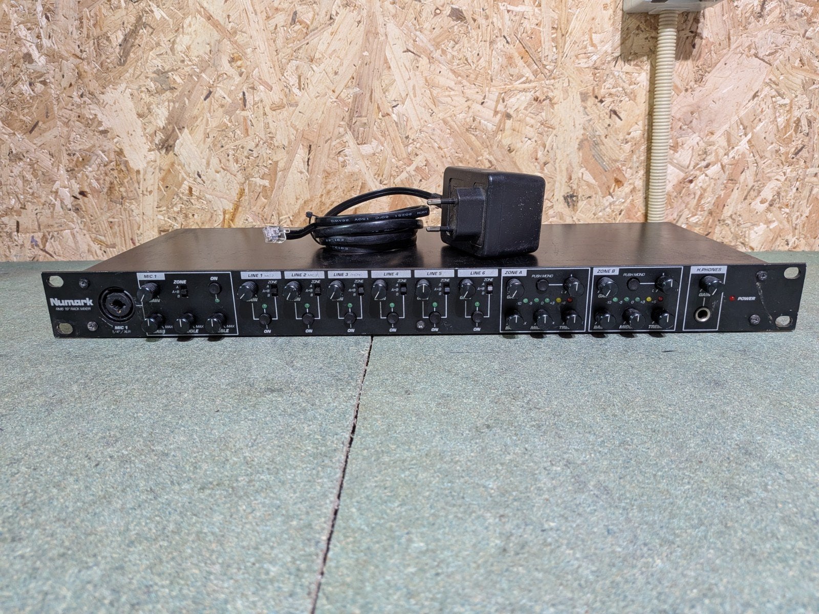 Numark RM6 19" Rack Mixer - Gebruikt, Ophalen of Verzenden, Gebruikt, 5 tot 10 kanalen, Microfooningang